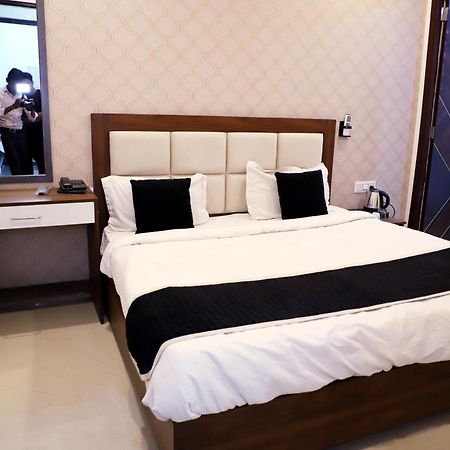 Royal Park Inn Greater Noida Eksteriør bilde