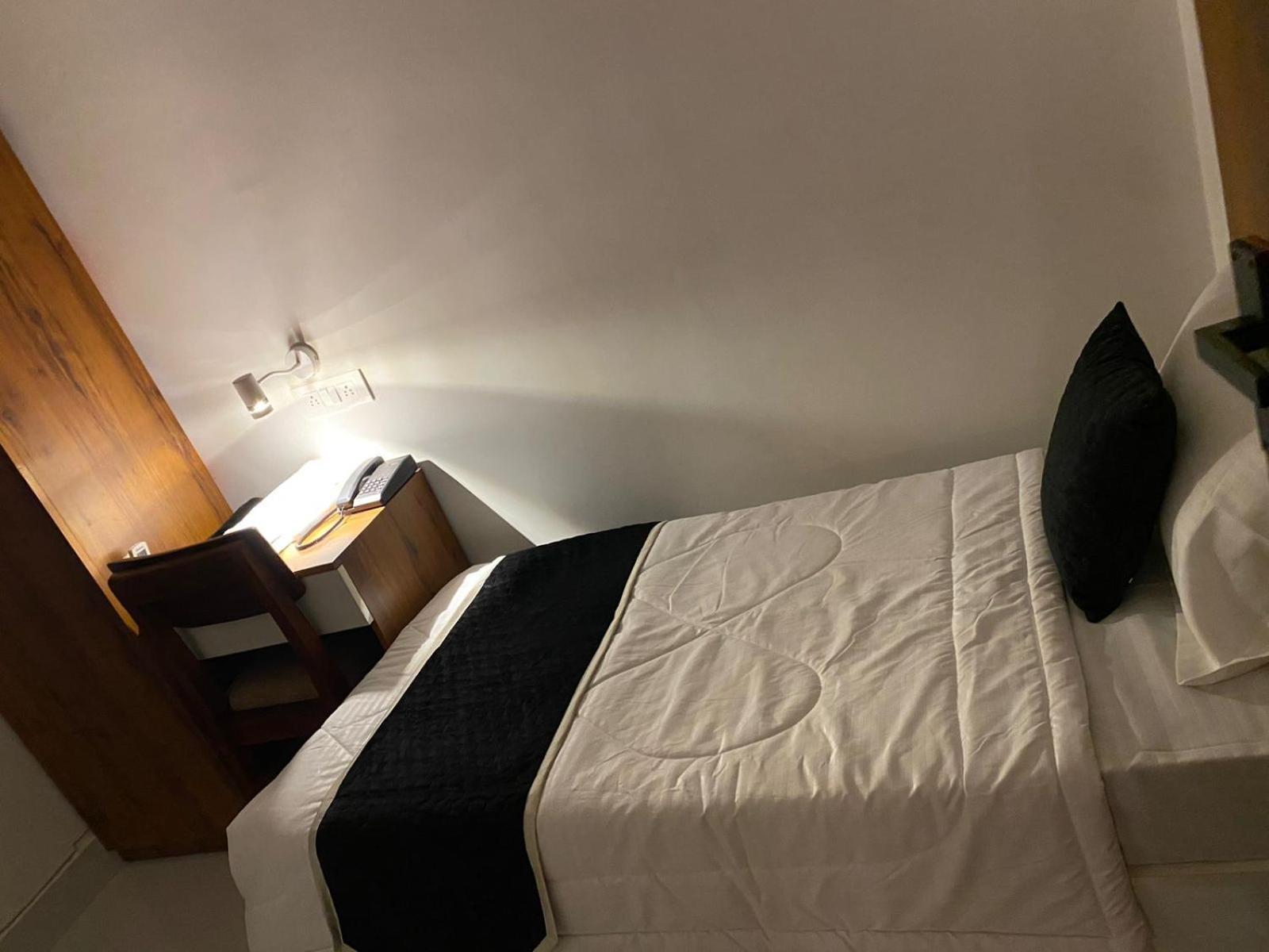 Royal Park Inn Greater Noida Eksteriør bilde